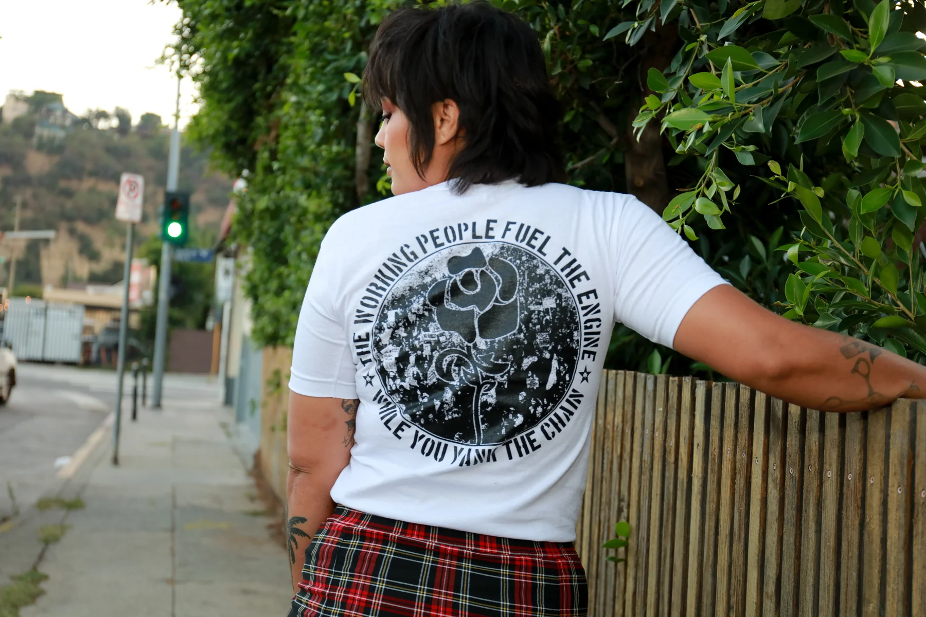 Yank The Chain T-Shirt (White) - Image 3